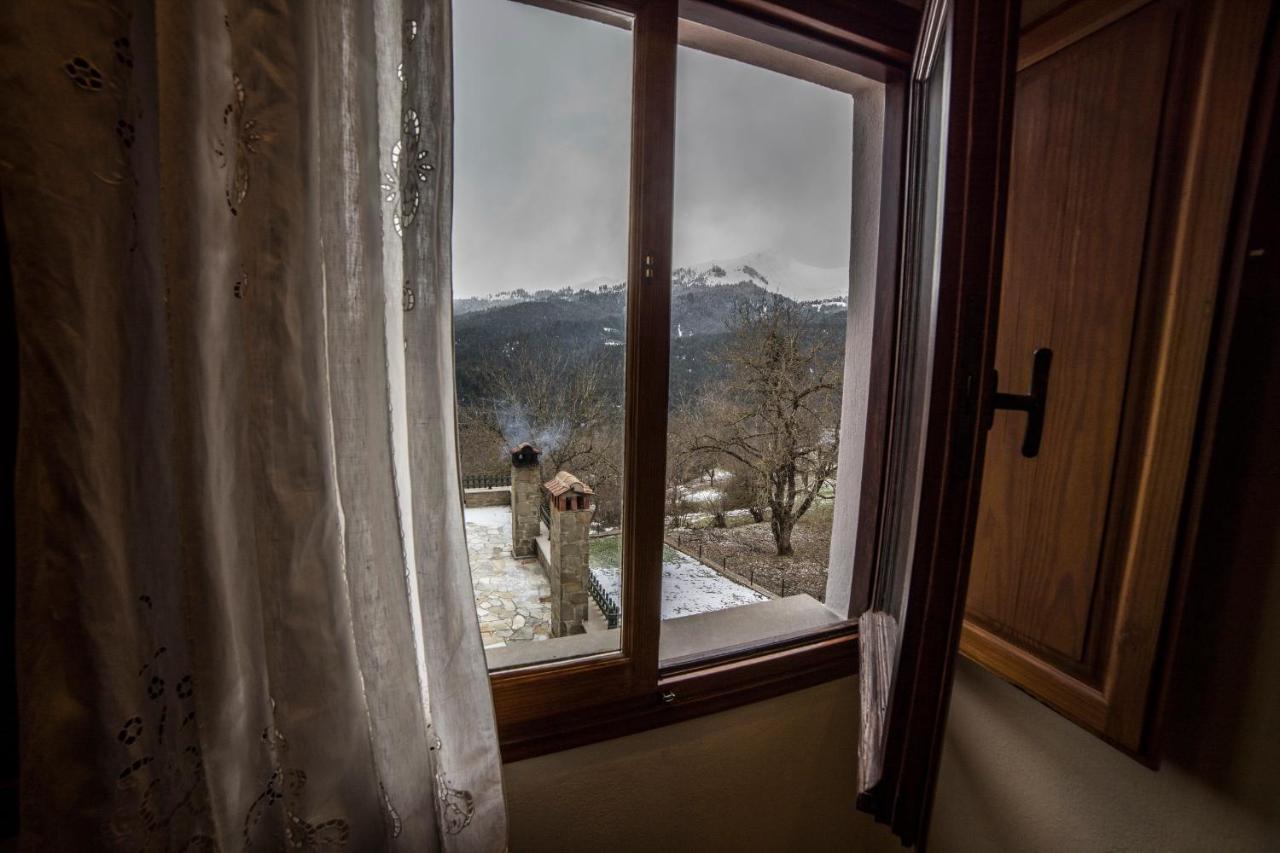Ξενώνας Πατρικό Neraïdochóri Exterior foto